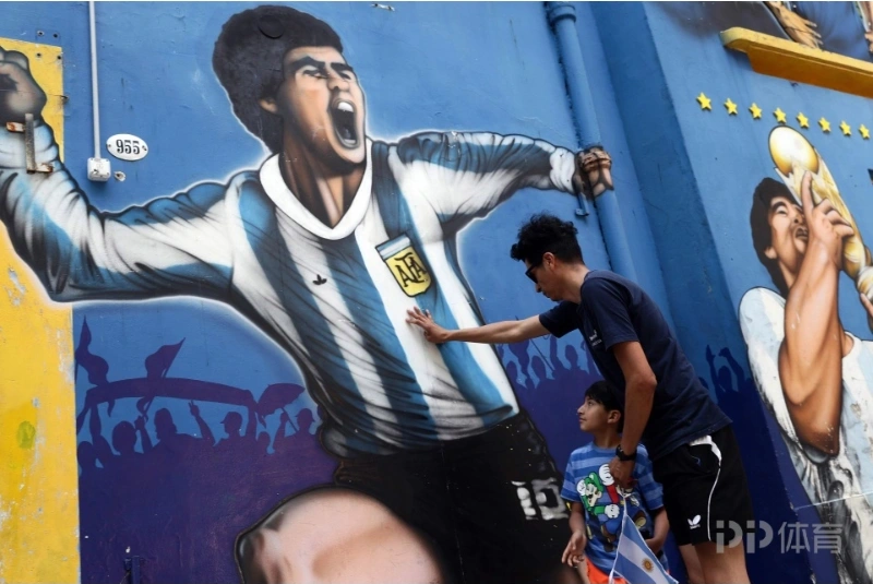 Murales di Napoli, arte e passione calcistica.