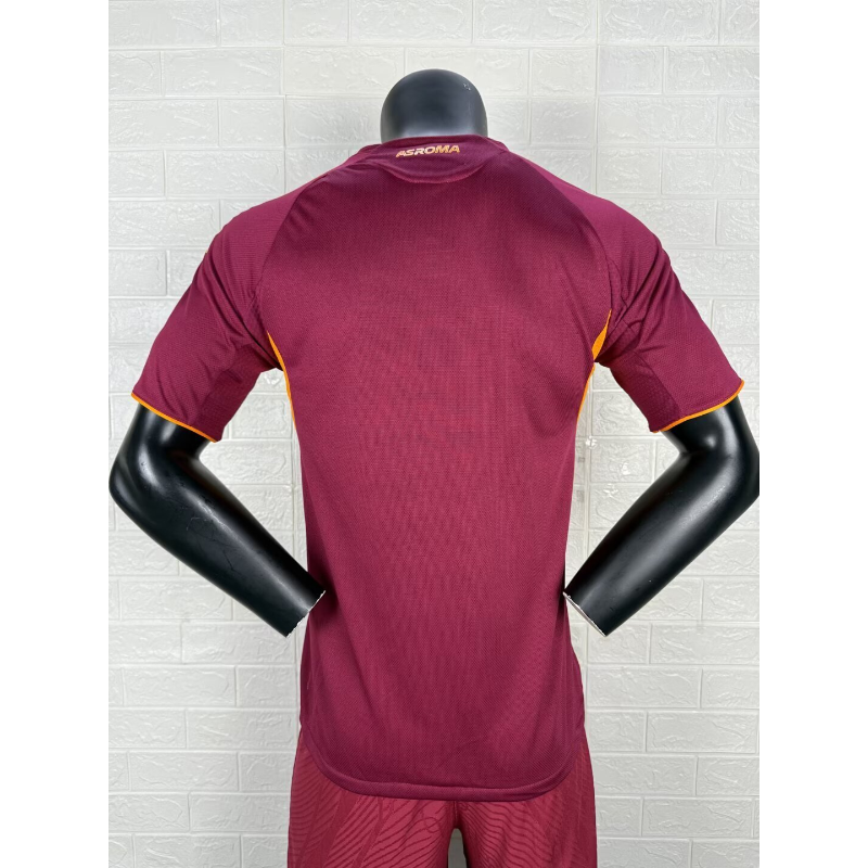 AS Roma 2025/26 Maglia Casa Giocatore – Versione Autentica AS Roma 2025/26 Maglia Casa Giocatore – Versione Autentica